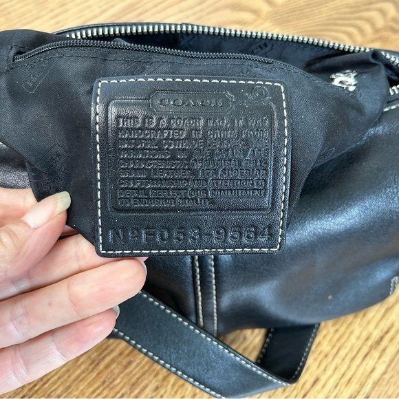SOLD. Y2K COACH 9564 LEGACY DEMI HOBO BLACK LEATHER PURSE HAND BAG - Picture 9 of 11